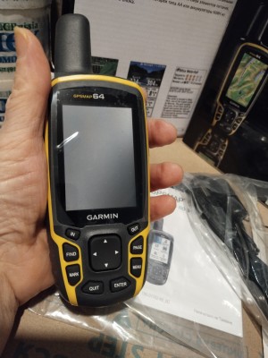 Навигатор Garmin GPS MAP 64 Rus для измерения площади